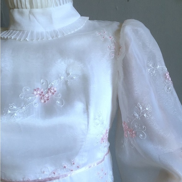 COPY - Vintage 1970s Wedding Dress - Picture 6 of 6